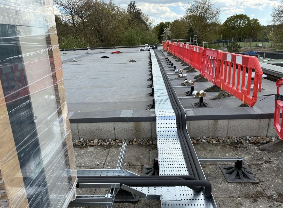 Commercial rooftop air conditioning pipework